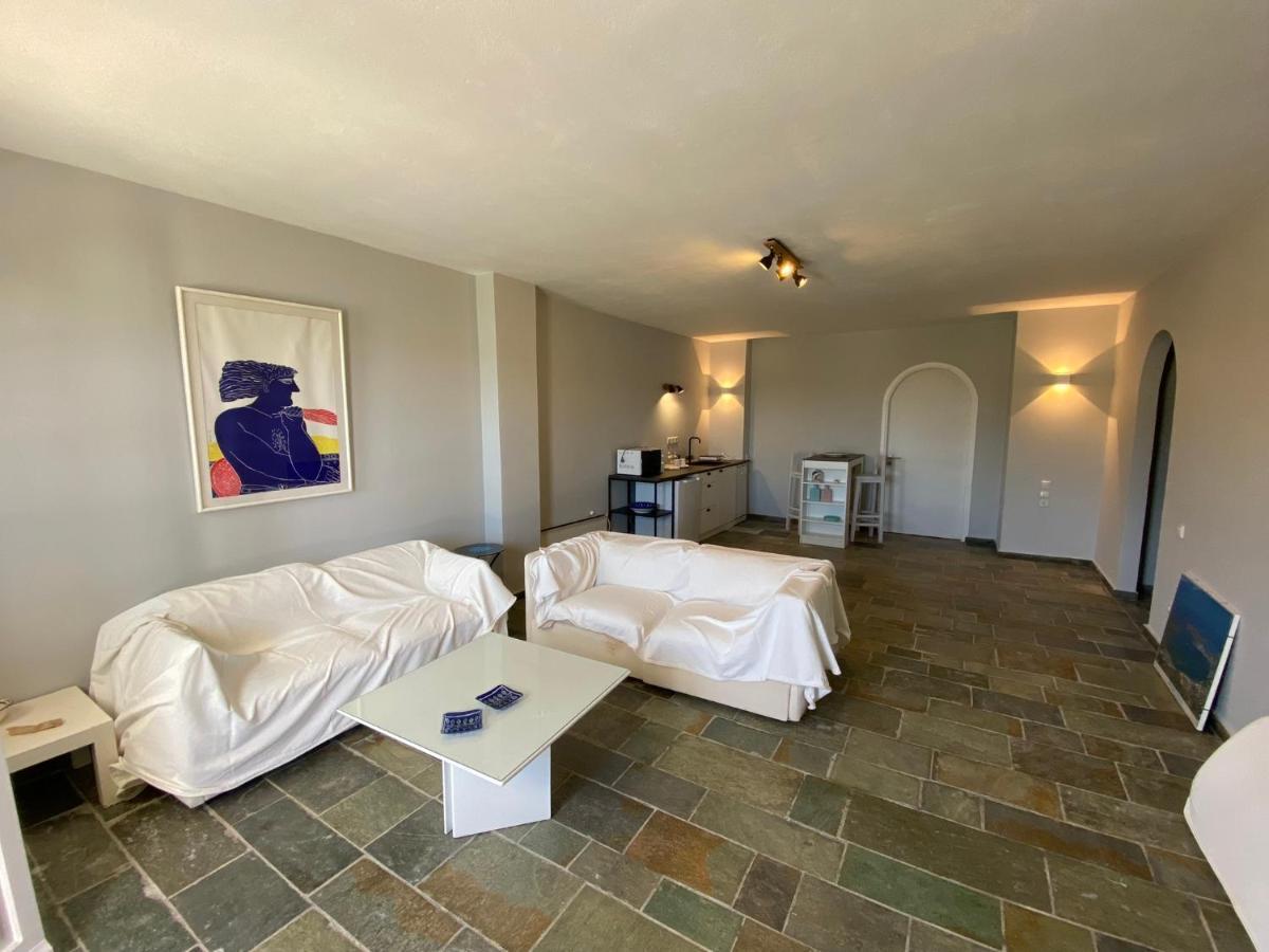 Retreat Villa By The Sea With Pool In פורטו הלי מראה חיצוני תמונה