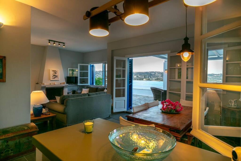 Retreat Villa By The Sea With Pool In פורטו הלי מראה חיצוני תמונה