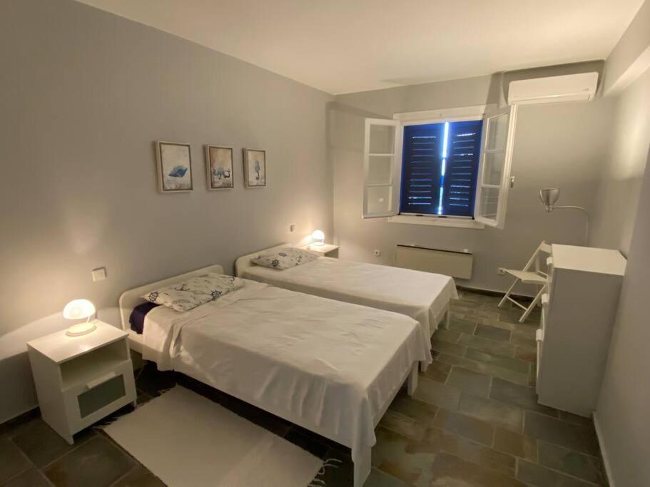Retreat Villa By The Sea With Pool In פורטו הלי מראה חיצוני תמונה