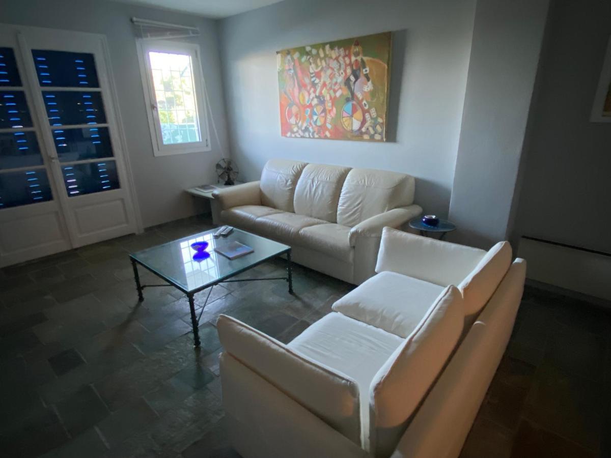 Retreat Villa By The Sea With Pool In פורטו הלי מראה חיצוני תמונה